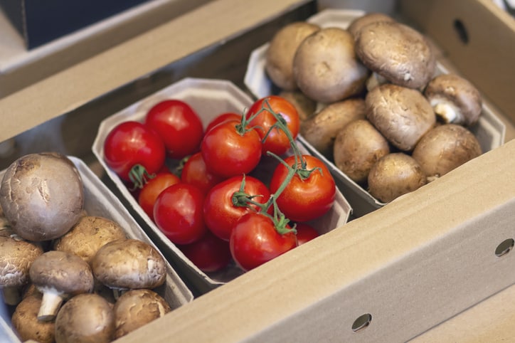 Learn about the benefits of vegetable packaging boxes.